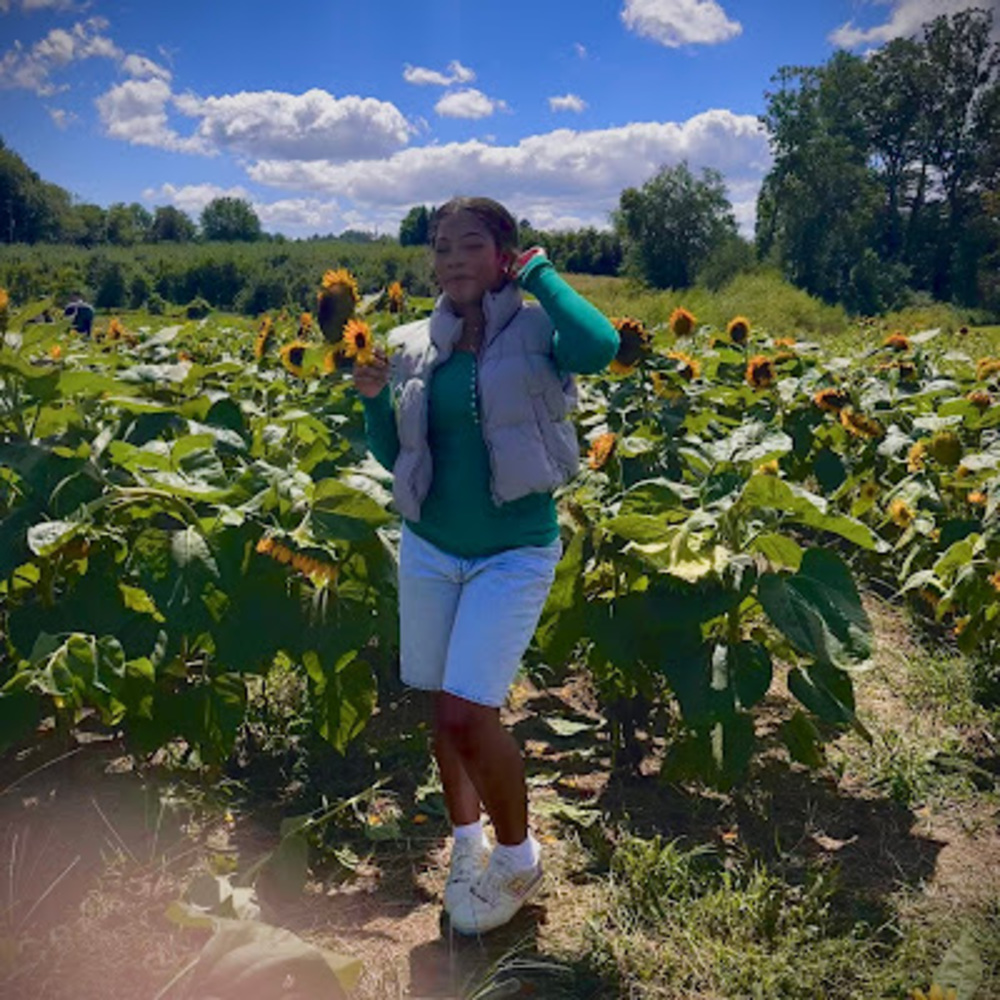 Meet your Posher, Imani